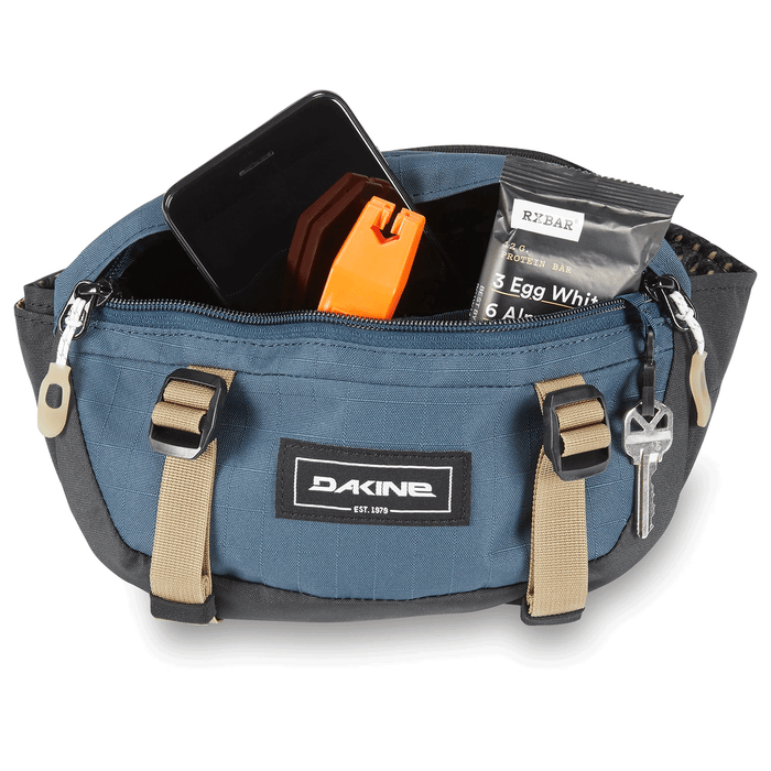 Dakine Hot Laps 1L Hip Pack Black - Comor - Go Play Outside
