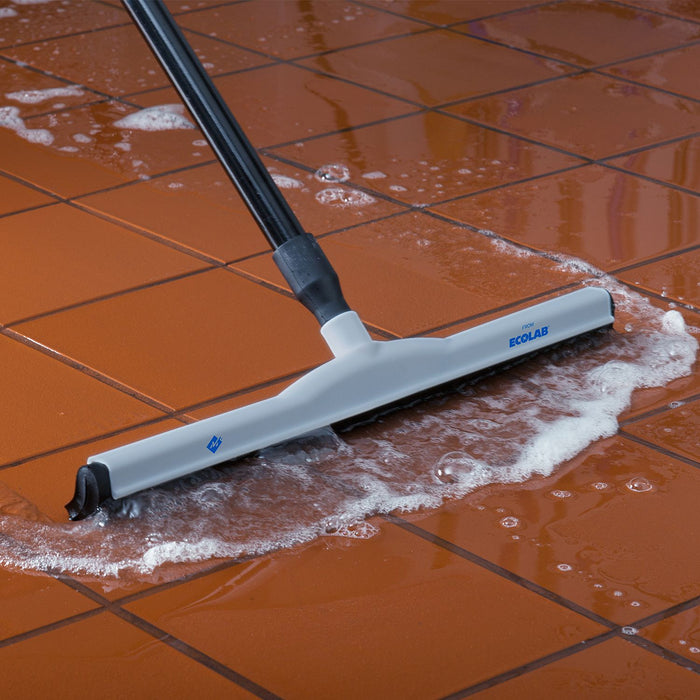 Member's Mark Commercial Floor Cleaner & Degreaser - 1 gal. (Choose Pack Size)